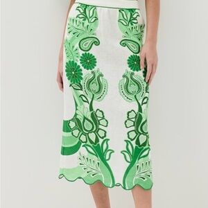 FARM Rio White and Bright Green Embroidered Crop Top